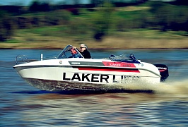 Стеклопластиковая лодка LAKER V450